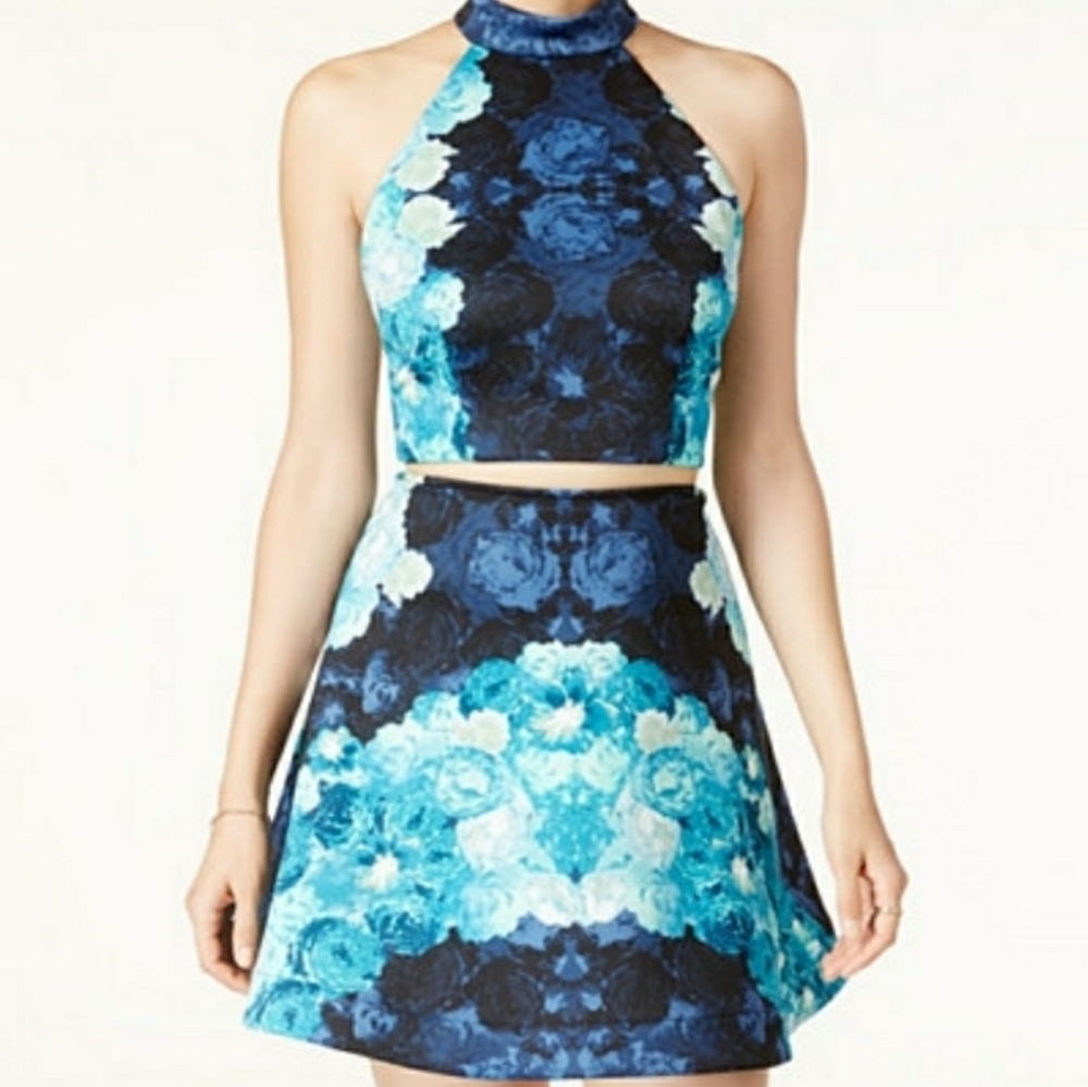 New Tweeze Me 2pc Blue Floral Crop Skirt Set